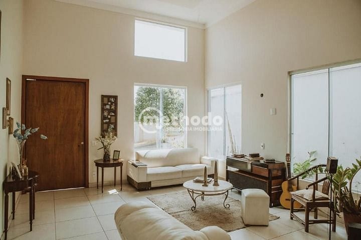 Casa, 3 quartos, 160 m² - Foto 1