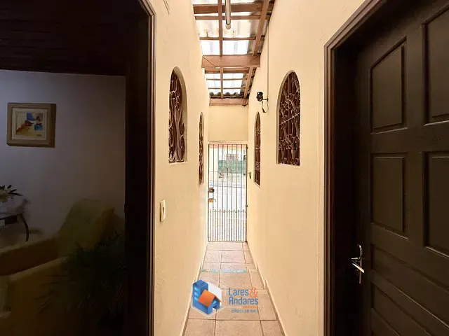 Casa com 230m² 10 quartos e 3 banheiros, à venda, no bairro Interlagos em São Paulo