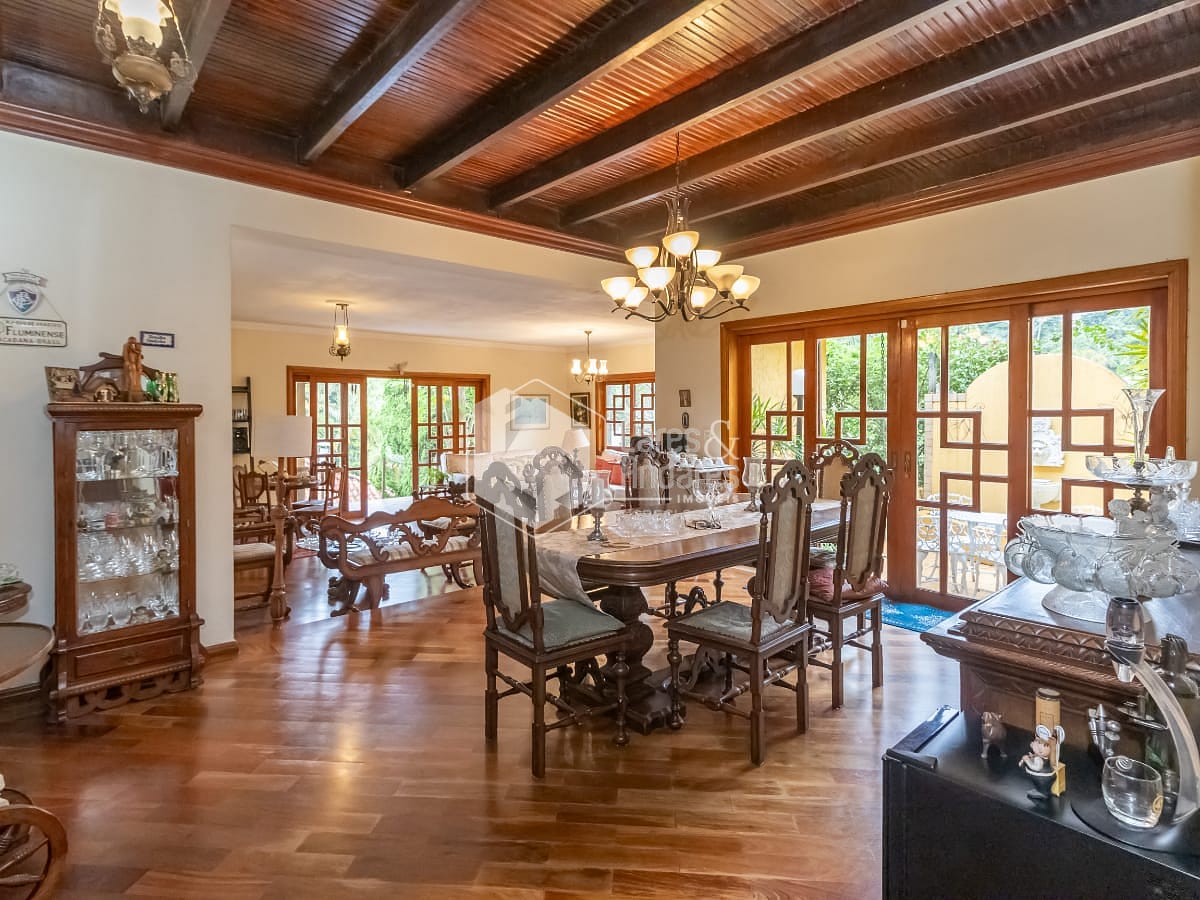 Casa, 4 quartos, 336 m² - Foto 1