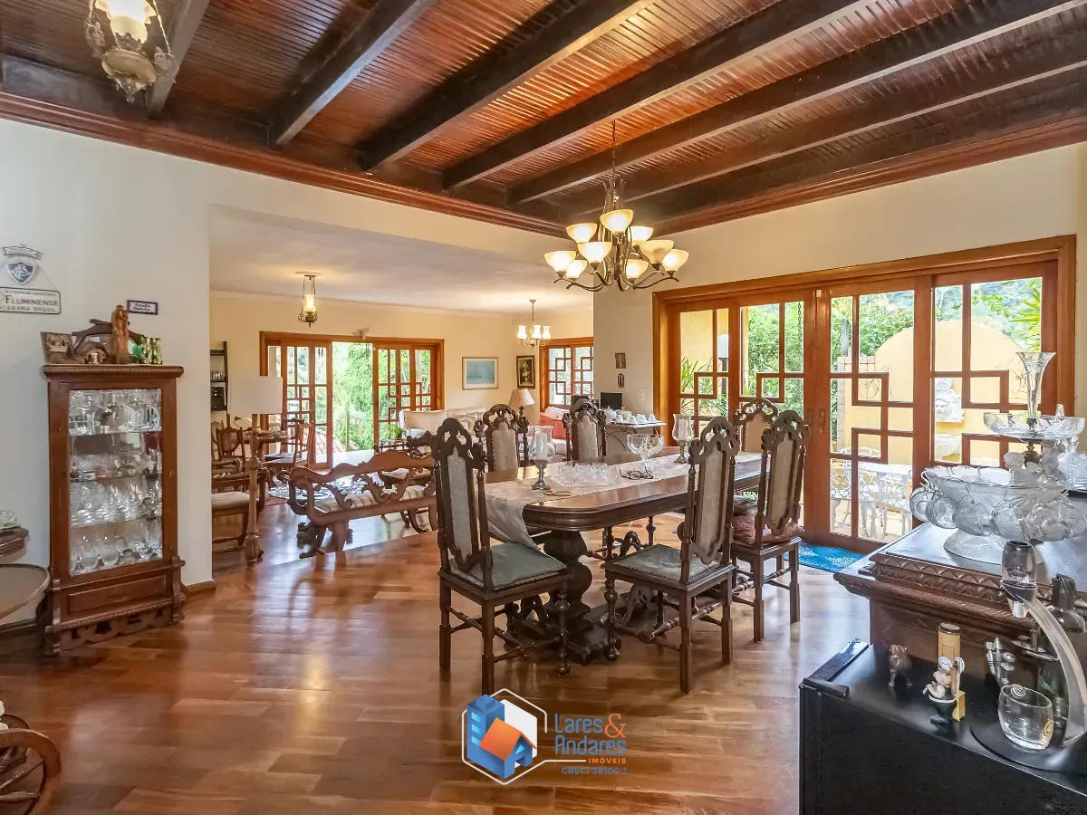 Casa, 4 quartos, 336 m² - Foto 1