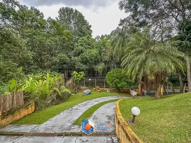 Casa com 1200m² 4 quartos e 5 banheiros, à venda, no bairro Nova Fazendinha em São Paulo