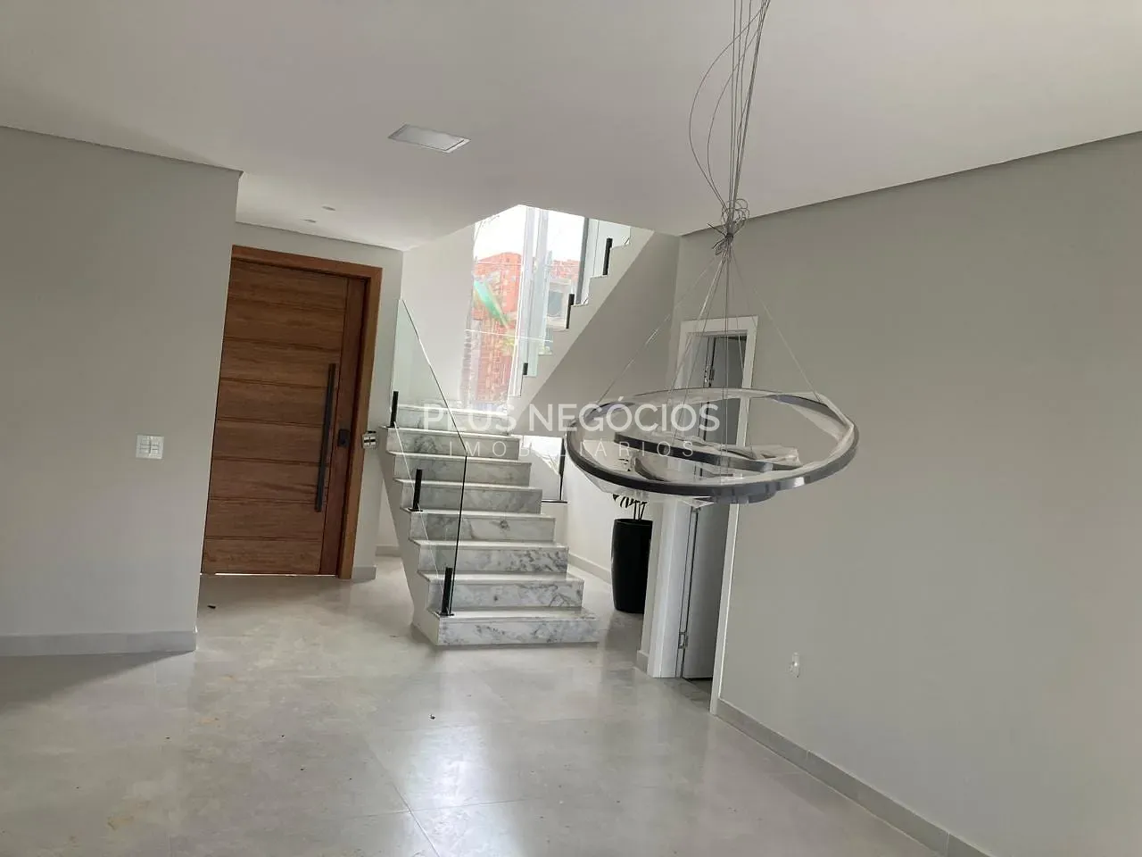 Casa, 4 quartos, 220 m² - Foto 2