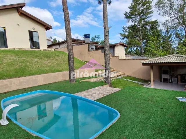 Casa com 480m² 3 quartos e 3 banheiros, à venda, no bairro Balneário Copacabana em Caraguatatuba