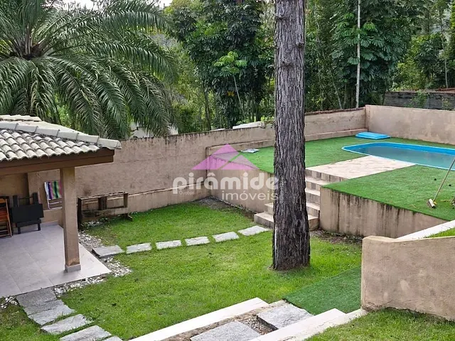 Casa com 480m² 3 quartos e 3 banheiros, à venda, no bairro Balneário Copacabana em Caraguatatuba