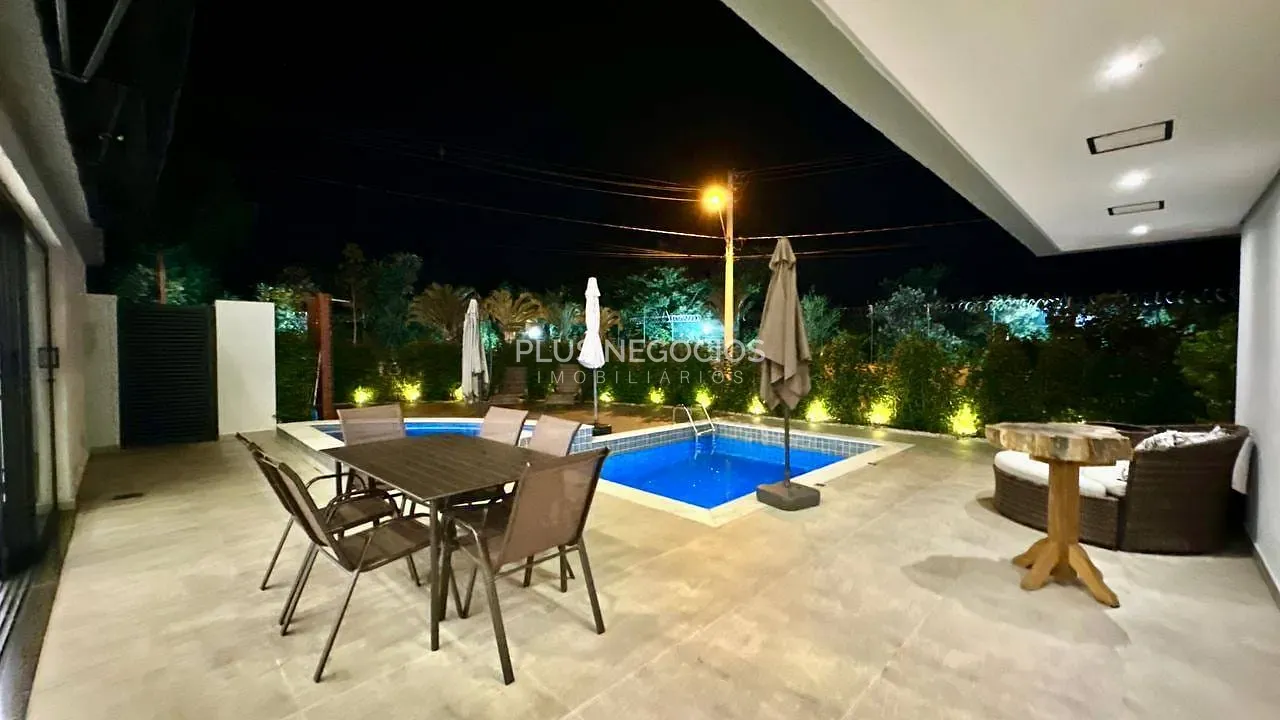 Casa, 3 quartos, 280 m² - Foto 1