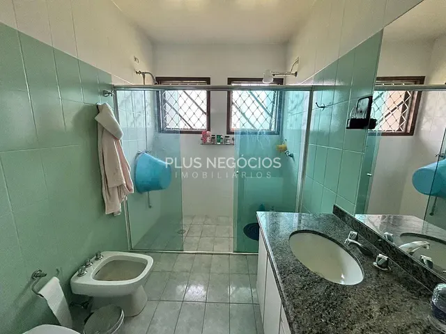Casa com 1000m² 4 quartos e 4 banheiros, à venda, no bairro Jardim Ipês em Cotia
