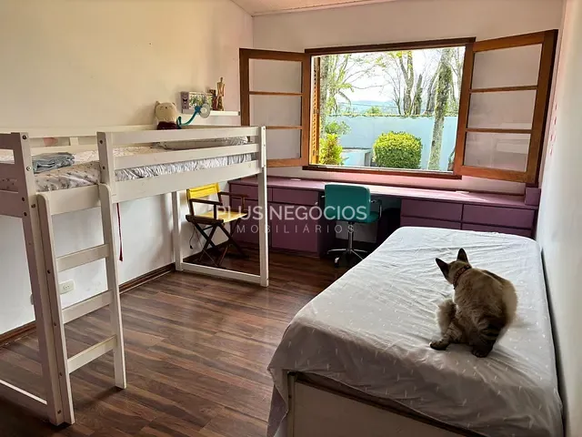 Casa com 1000m² 4 quartos e 4 banheiros, à venda, no bairro Jardim Ipês em Cotia