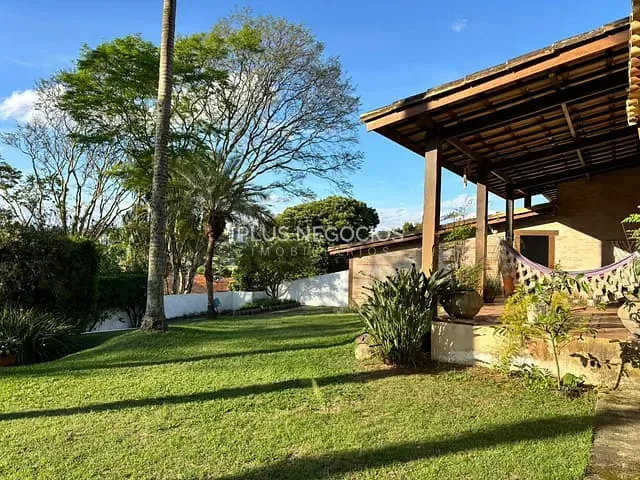Casa com 1000m² 4 quartos e 4 banheiros, à venda, no bairro Jardim Ipês em Cotia