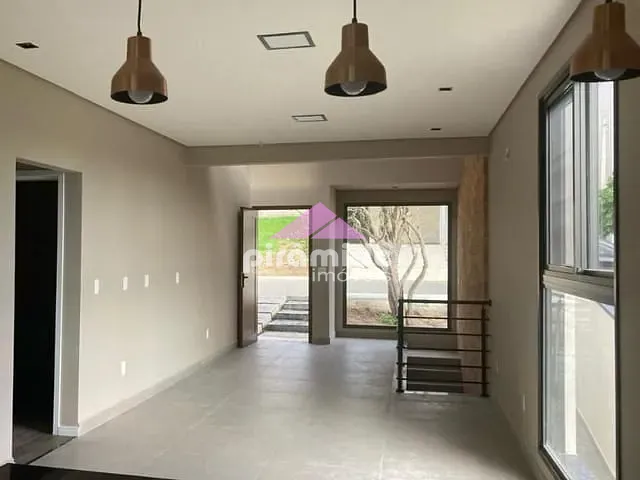 Casa com 250m² 3 quartos e 3 banheiros, à venda, no bairro Residencial Alta Vista 1 em Caçapava