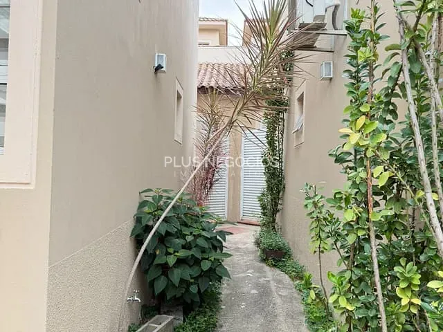 Casa 3 quartos e 4 banheiros, para alugar, no bairro Parque Campolim em Sorocaba