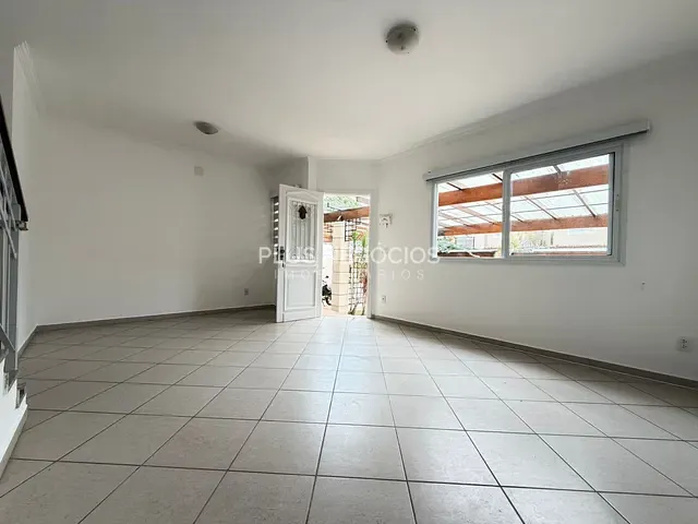 Casa 3 quartos e 4 banheiros, para alugar, no bairro Parque Campolim em Sorocaba