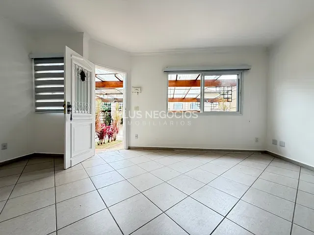 Casa 3 quartos e 4 banheiros, para alugar, no bairro Parque Campolim em Sorocaba