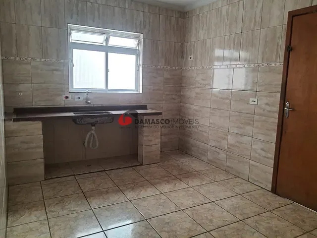 Casa 2 quartos e 1 banheiro, à venda, no bairro Olímpico em São Caetano do Sul