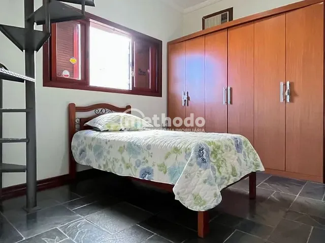 Casa com 480m² 3 quartos e 3 banheiros, à venda, no bairro Loteamento Caminhos de San Conrado (Sousas) em Campinas