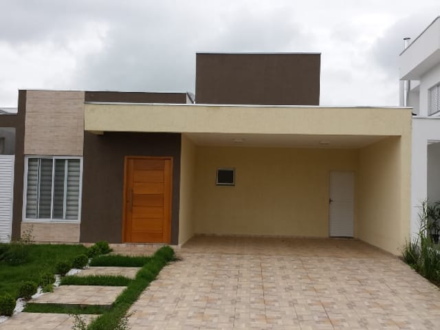 Casa com 259m² 3 quartos e 1 banheiro, à venda, no bairro Campo Alegre em Pindamonhangaba