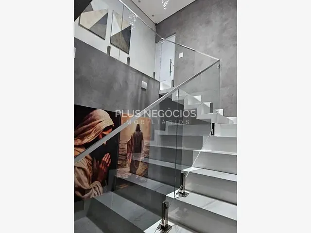 Casa com 256m² 4 quartos e 5 banheiros, à venda, no bairro Cajuru do Sul em Sorocaba