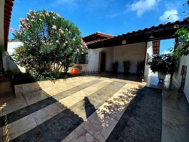 Casa 2 quartos e 2 banheiros, à venda, no bairro Centro em Peruíbe