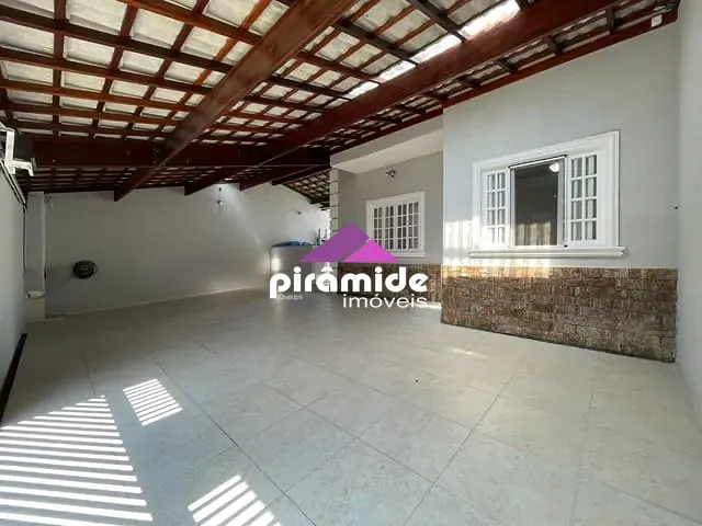 Casa com 250m² 3 quartos e 4 banheiros, à venda, no bairro Loteamento Villa Branca em Jacareí