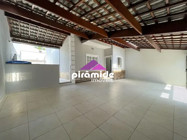 Casa com 250m² 3 quartos e 4 banheiros, à venda, no bairro Loteamento Villa Branca em Jacareí