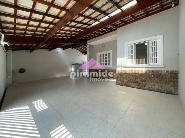 Casa com 250m² 3 quartos e 4 banheiros, à venda, no bairro Loteamento Villa Branca em Jacareí
