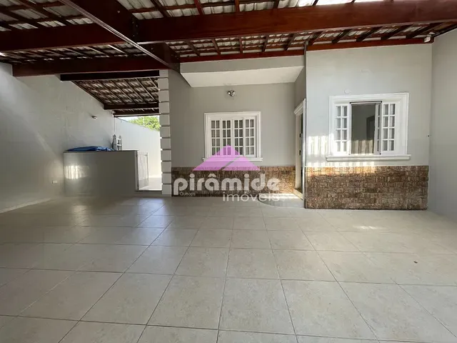 Casa com 250m² 3 quartos e 4 banheiros, à venda, no bairro Loteamento Villa Branca em Jacareí