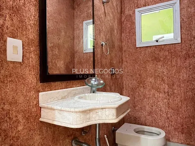 Casa com 250m² 3 quartos e 5 banheiros, à venda ou para alugar, no bairro Granja Olga II em Sorocaba