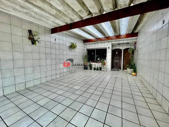 Casa com 250m² 3 quartos e 2 banheiros, à venda, no bairro Vila Eldízia em Santo André