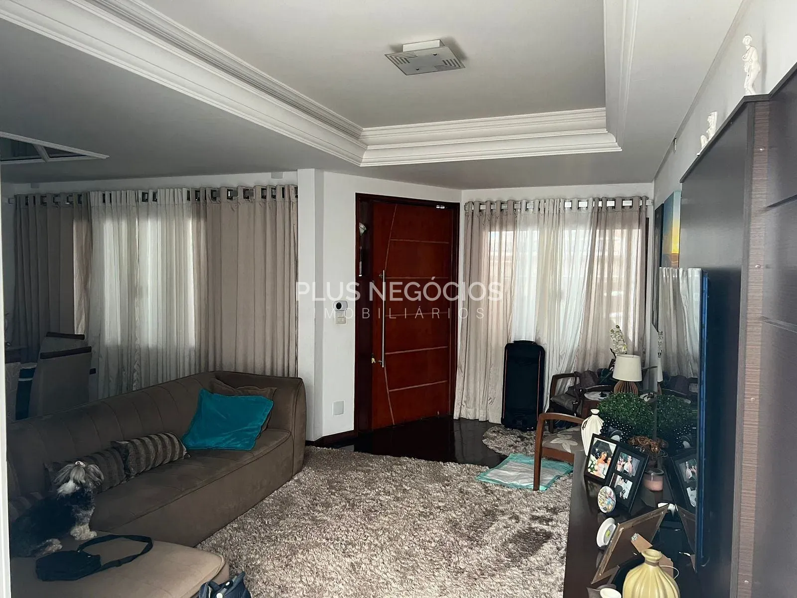 Casa, 3 quartos, 245 m² - Foto 2