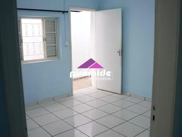 Casa com 250m², à venda, no bairro Centro em São José dos Campos