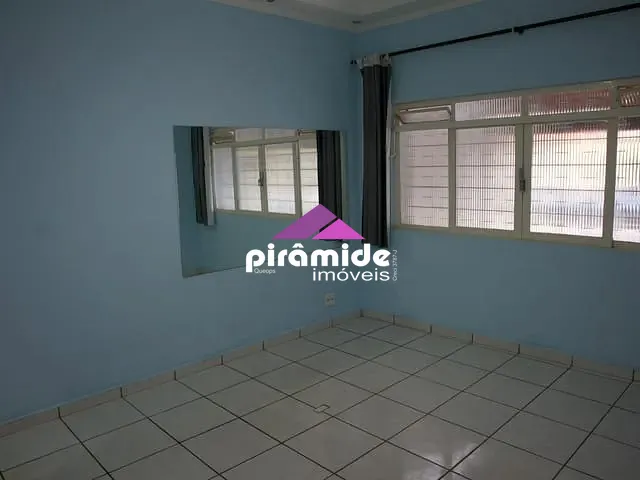 Casa com 250m², à venda, no bairro Centro em São José dos Campos