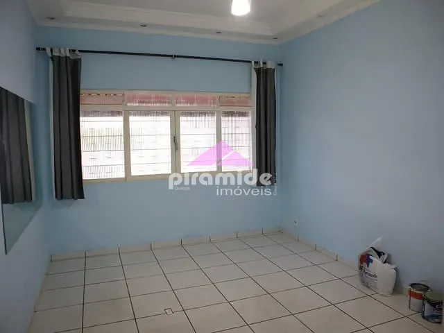 Casa com 250m², à venda, no bairro Centro em São José dos Campos