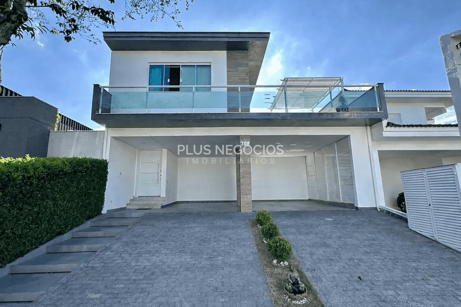 Casa, 4 quartos, 320 m² - Foto 1