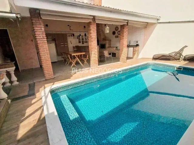 Casa com 361m² 4 quartos e 4 banheiros, à venda, no bairro Jardim Paraíso em Votorantim