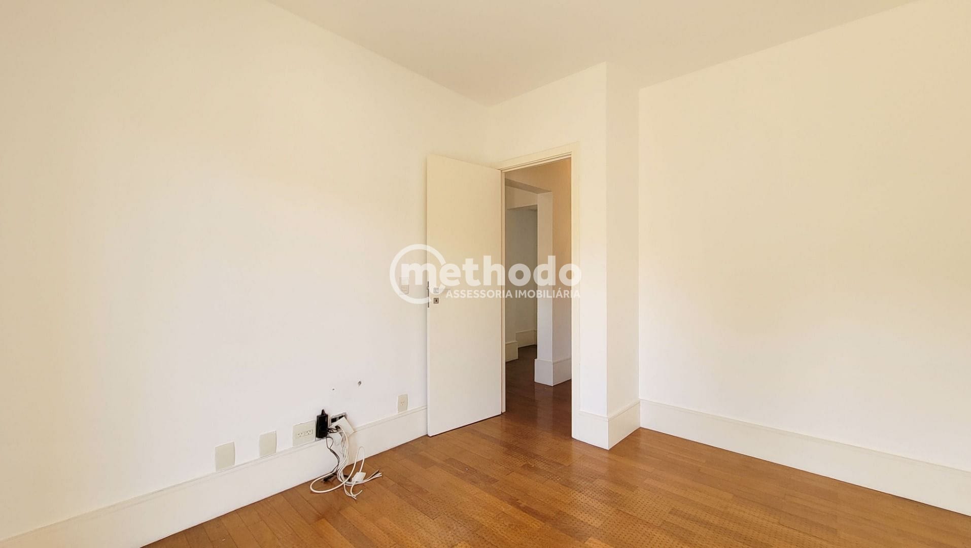Casa, 4 quartos, 380 m² - Foto 32