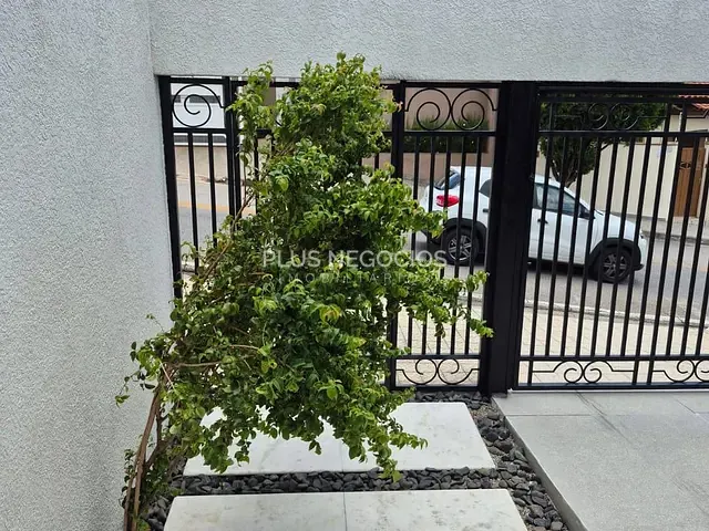 Casa com 200m² 3 quartos e 2 banheiros, à venda, no bairro Parque Três Meninos em Sorocaba