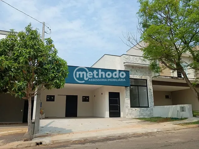 Casa com 250m² 3 quartos e 2 banheiros, à venda, no bairro Parque Olívio Franceschini em Hortolândia