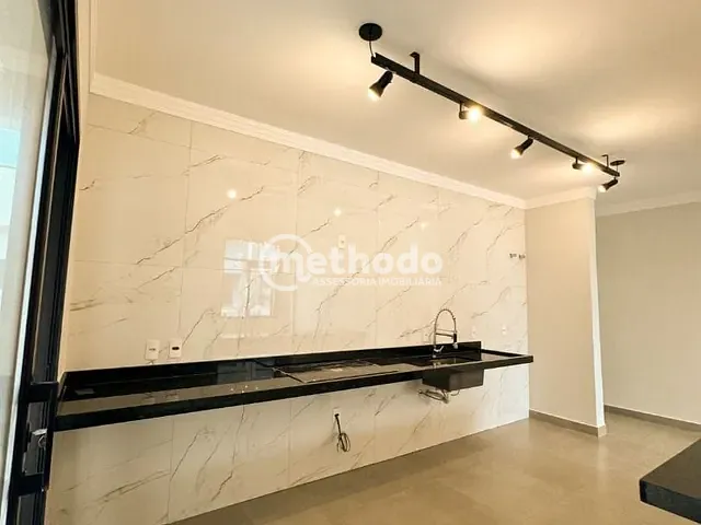Casa com 250m² 3 quartos e 2 banheiros, à venda, no bairro Parque Olívio Franceschini em Hortolândia