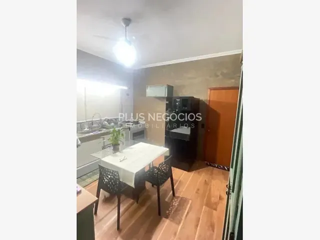 Casa com 305m² 3 quartos e 3 banheiros, à venda, no bairro Jardim Santa Rosália em Sorocaba
