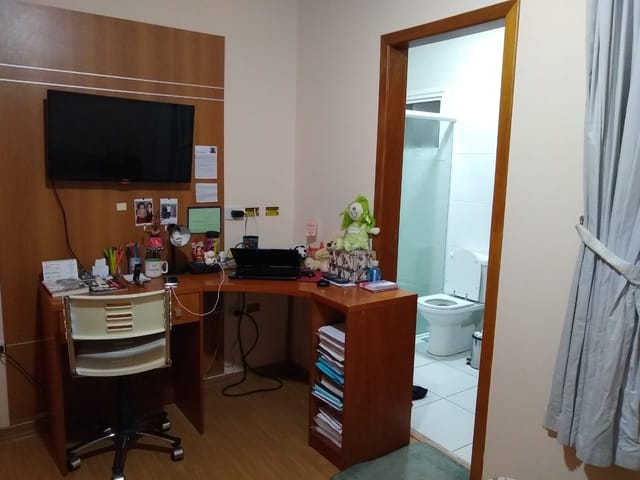 Casa com 250m² 3 quartos e 5 banheiros, à venda, no bairro Jardim Maria Augusta em Taubaté