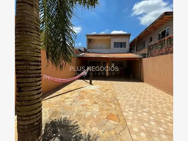 Casa 2 quartos e 2 banheiros, à venda, no bairro Jardim Itália em Sorocaba