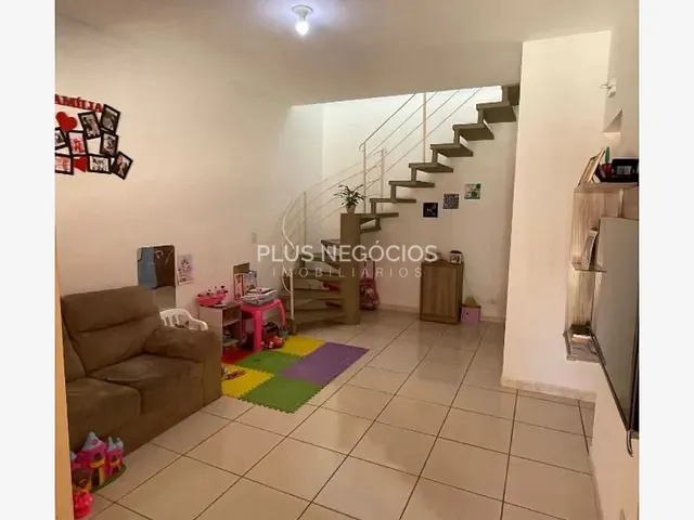 Casa 2 quartos e 2 banheiros, à venda, no bairro Jardim Itália em Sorocaba