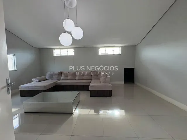Casa com 384m² 4 quartos e 5 banheiros, à venda ou para alugar, no bairro Jardim Pagliato em Sorocaba