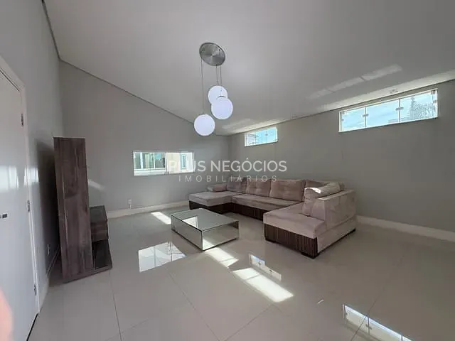 Casa com 384m² 4 quartos e 5 banheiros, à venda ou para alugar, no bairro Jardim Pagliato em Sorocaba