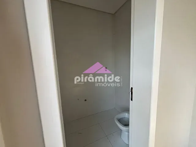 Casa com 640m² 4 quartos e 7 banheiros, à venda, no bairro Urbanova em São José dos Campos