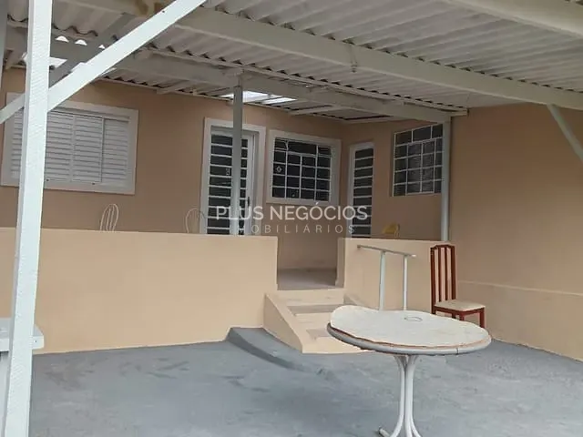 Casa com 260m² 2 quartos e 1 banheiro, à venda, no bairro Jardim Novo Mundo em Sorocaba