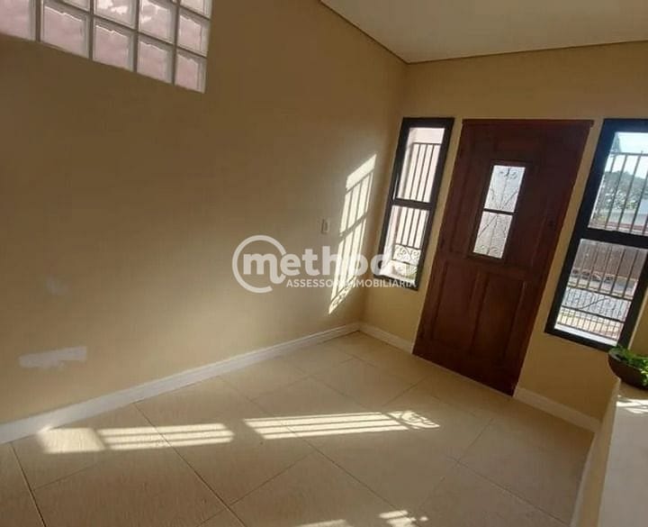 Casa, 9 quartos, 180 m² - Foto 3