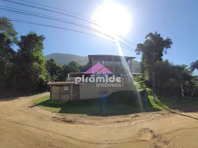 Casa com 518m² 4 quartos e 4 banheiros, à venda, no bairro Lagoinha em Ubatuba