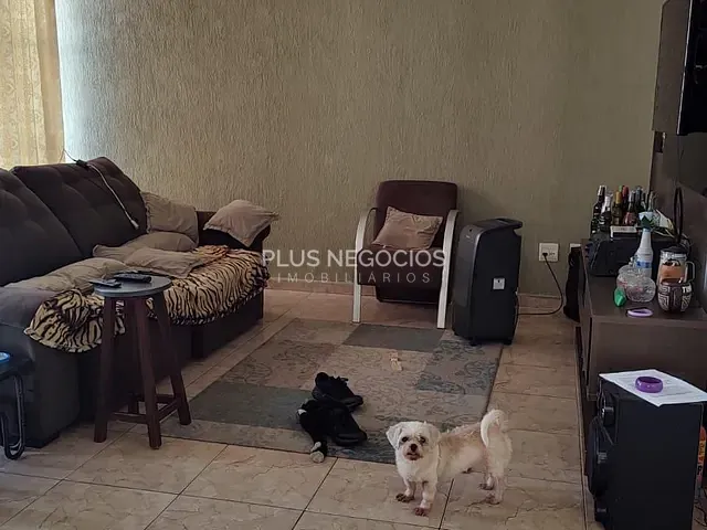 Casa com 300m² 5 quartos e 3 banheiros, à venda, no bairro Jardim Vera Cruz em Sorocaba