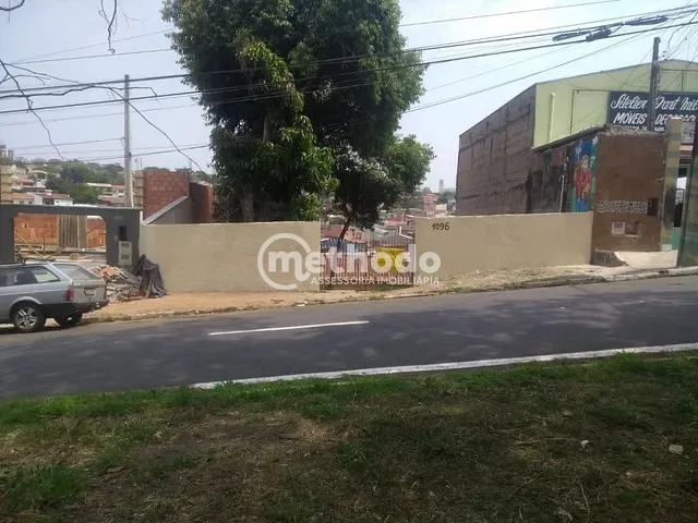 Casa com 455m² 2 quartos e 1 banheiro, à venda, no bairro Parque São Quirino em Campinas