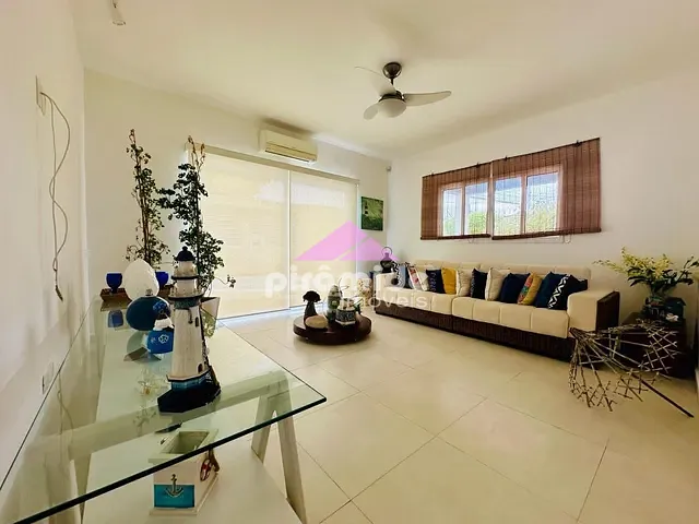 Casa com 250m² 2 quartos e 4 banheiros, à venda, no bairro Porto Novo em Caraguatatuba